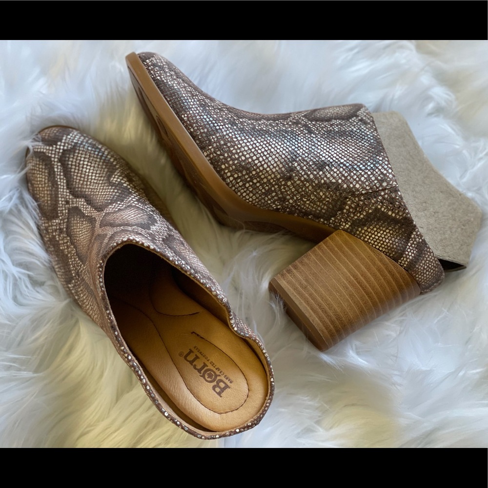 NEW BORN Eustis Snakeskin Mule - Picture 5 of 16